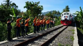 Sebanyak 27.432 pelanggan menggunakan kereta api di Sumbar saat libur HUT ke-81 RI. (Foto: PT KAI Divre II Sumbar)