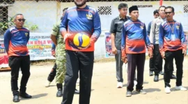 Hal itu disampaikan Fadly Amran saat membuka Turnamen Bola Voli Antar Kelurahan se-Kecamatan Koto Tangah, di Lapangan Bola Voli Jalan Heller RW 08, Kelurahan Dadok Tunggul Hitam, Kecamatan Koto Tangah, Senin (17/8/2026). 