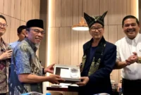 Wakil Wali Kota Padang Maigus Nasir saat pertemuan dengan Chief Representative KEITI Indonesia Kang Min Soo di Takana Nasi Padang, Selasa (11/8/2026). (Foto: Pemko Padang)