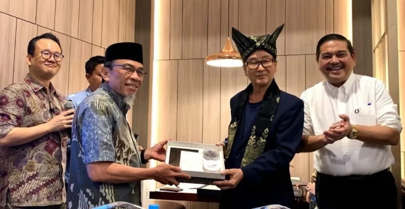 Wakil Wali Kota Padang Maigus Nasir saat pertemuan dengan Chief Representative KEITI Indonesia Kang Min Soo di Takana Nasi Padang, Selasa (11/8/2026). (Foto: Pemko Padang)