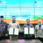 Wali Kota Padang, Fadly Amran bersama Direktur Utama BTN, Nixon L.P. Napitupulu usai penandatanganan kerjasama di Ruang Abu Bakar Ja’ar, Balai Kota Padang, Senin (10/8/2026). (Foto: Pemko Padang)