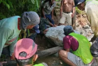 Penanganan kerusakan Daerah Irigasi (D.I) pertanian pascabanjir di Kota Padang. (Foto: Pemko Padang)