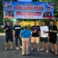 Tersangka CFE beserta barang bukti ponsel dan dompet saat diamankan di Mapolresta Padang. (Foto: Dok. Polresta Padang)