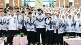 Wali Kota Padang Fadly Amran menghadiri Pengukuhan Pengurus PGRI Kota Padang Masa Bakti XXIII 2025-2030 di Bagindo Aziz Chan Youth Center, Rabu (26/8/2026). (Foto: Pemko Padang)