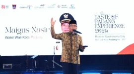 Wakil Wali Kota Padang Maigus Nasir menutup Padang Harmoni Festival 2026. (Foto: Pemko Padang)