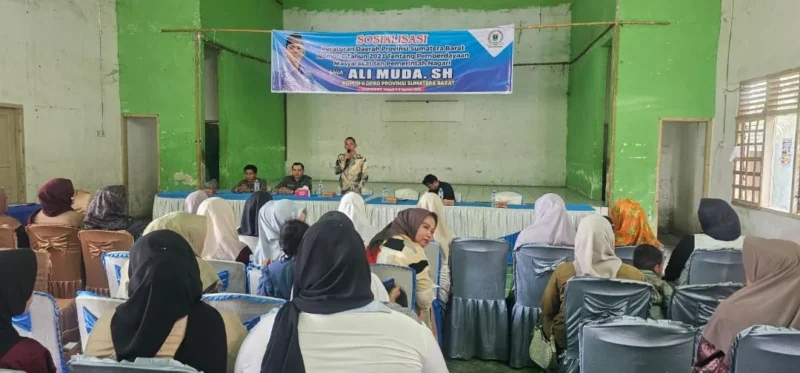 Anggota DPRD Provinsi Sumbar, Ali Muda, SH, saat menyosialisasikan Perda Sumbar Nomor 8 Tahun 2021 tentang Pemberdayaan Masyarakat dan Pemerintahan Nagari. (Foto: Ist)