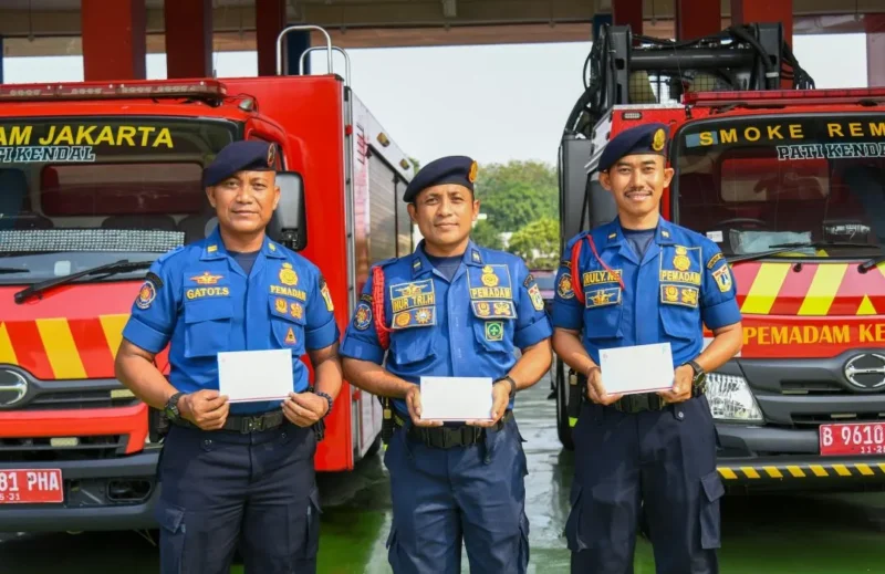 Petugas Damkar DKI Jakarta mendapat undangan untuk menghadiri upacara peringatan HUT ke-81 Kemerdekaan RI di Istana Merdeka. (Foto: BPMI Setpres)