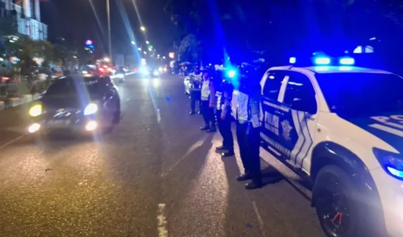 Polresta Padang menggelar patroli malam di enam rute untuk mencegah tawuran, balap liar, kriminalitas, dan gangguan kamtibmas. (Foto: Polda Sumbar)