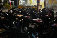Polresta Padang mengamankan 18 motor knalpot brong dalam patroli KRYD pada Sabtu (1/8/2026) malam hingga Minggu (2/8/2026) pagi. (Foto: Polda Sumbar)