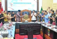 Porprov Sumbar XVI digelar 2–14 Oktober 2026. Sebanyak 12 daerah menjadi tuan rumah dengan 53 cabang olahraga. 