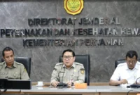 Rakor bersama asosiasi, koperasi, industri pengolah susu, perusahaan peternakan, serta pelaku usaha persusuan di Kantor Kementan, Senin (3/8/2026). (Foto: Ditjen PKH Kementan)