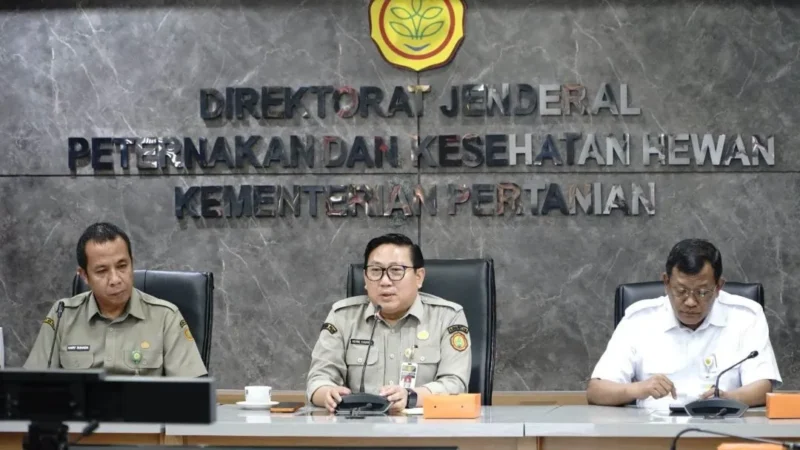 Rakor bersama asosiasi, koperasi, industri pengolah susu, perusahaan peternakan, serta pelaku usaha persusuan di Kantor Kementan, Senin (3/8/2026). (Foto: Ditjen PKH Kementan)