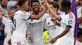 Pemain Real Madrid saat merayakan gol ke gawang Malaga di Santiago Bernabeu, Minggu (30/8/2026). (Foto: IG @realmadrid)