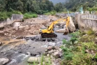 Pemko Padang mulai rehabilitasi bendungan dan drainase pascabanjir di sejumlah lokasi. (Foto: Pemko Padang)