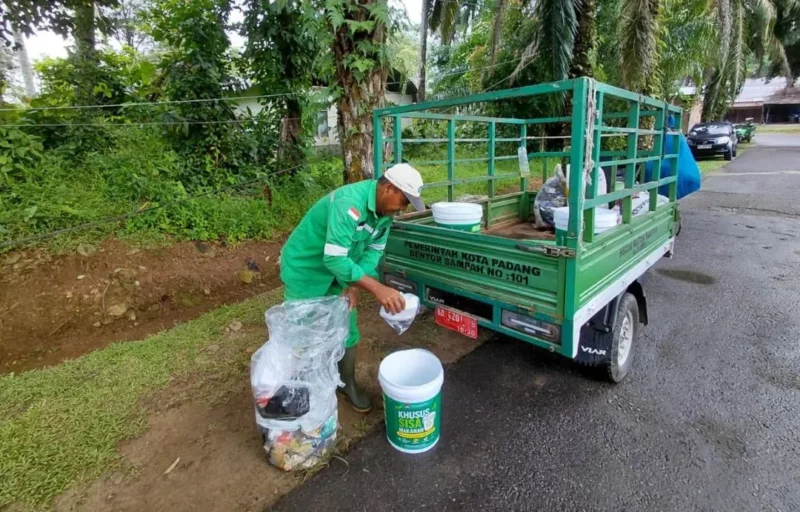 Pemko Padang melalui DLH membuka perekrutan 60 orang Penggerak Pilah. (Foto: Pemko Padang)
