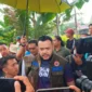 Wali Kota Padang Fadly Amran mengunjungi warga Lapau Munggu, Kuranji yang terdampak banjir pada Senin (3/8/2026) lalu. (Foto: Pemko Padang)