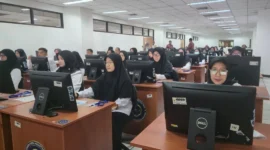 Sebanyak 3.220 calon petugas haji dari unsur tenaga kesehatan mengikuti ujian CAT serentak di 34 titik BKN di seluruh Indonesia. (Foto: Kemenhaj)