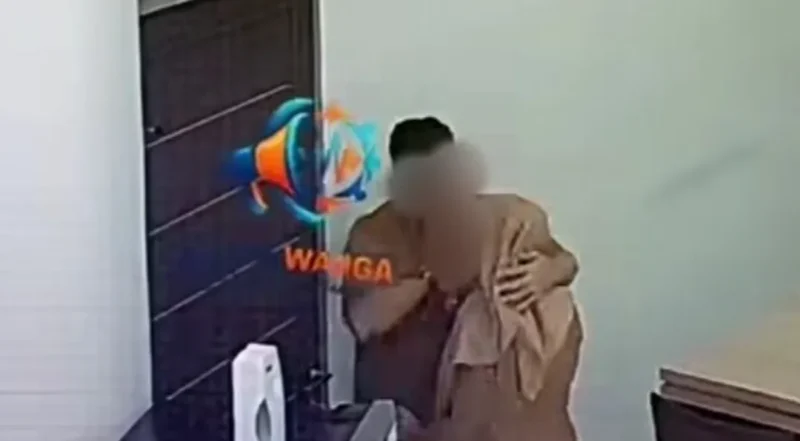 Tangkapan layar video diduga memperlihatkan dua ASN bermesraan viral di media sosial. (Foto: IG @suarawarga2026) 