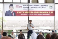 Wakil Ketua DPRD Padang Evi Yandri Rajo Budiman saat reses di SMAN 17 Padang, Kamis (20/8/2026). (Foto: Ist)