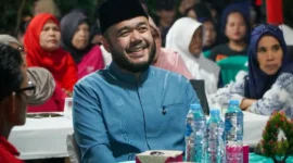 Wali Kota Padang Fadly Amran saat menutup rangkaian perayaan HUT ke-81 RI yang digelar IPEKAB, Senin (24/8/2026) malam. (Foto: Pemko Padang)