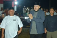 Wali Kota Padang Fadly Amran saat menghadiri malam puncak peringatan HUT ke-81 Kemerdekaan RI yang digelar warga Jalan Jawa Gadut RT 01 RW 03, Kelurahan Limau Manis, Kecamatan Pauh, Sabtu (22/8/2026) malam. (Foto: Pemko Padang)