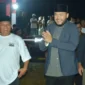 Wali Kota Padang Fadly Amran saat menghadiri malam puncak peringatan HUT ke-81 Kemerdekaan RI yang digelar warga Jalan Jawa Gadut RT 01 RW 03, Kelurahan Limau Manis, Kecamatan Pauh, Sabtu (22/8/2026) malam. (Foto: Pemko Padang)