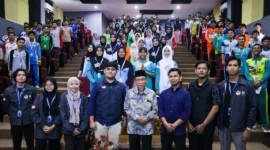 Wakil Wali Kota Padang Maigus Nasir memberikan pembekalan kepada 100 Ketua OSIS dan MPK di Studio Hasnawi Karim, Asrama Haji Embarkasi Padang, Kamis (13/8/2026). (Foto: Pemko Padang)