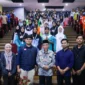 Wakil Wali Kota Padang Maigus Nasir memberikan pembekalan kepada 100 Ketua OSIS dan MPK di Studio Hasnawi Karim, Asrama Haji Embarkasi Padang, Kamis (13/8/2026). (Foto: Pemko Padang)