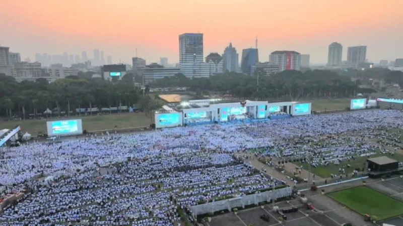 Lebih dari 100 ribu jemaah menghadiri Zikir dan Doa Kebangsaan di Monas, Jakarta, Sabtu (1/8/2026). (Foto: Ist/Kemenag)