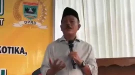 Anggota DPRD Sumbar Zuldafri Darma saat menggelar Sosialisasi Perda Provinsi Sumbar Nomor 9 Tahun 2018 di Nagari Parambahan, Kecamatan Lima Kaum, Kabupaten Tanah Datar, Minggu (9/8/2026). (Foto: Ist)