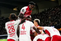 Pemain AS Monaco melakukan selebrasi usai membobol gawang PSG di Parc des Princes, Sabtu (5/9/2026) dini hari WIB. (Foto: IG @asmonaco)
