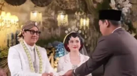 Andre Taulany dan Amanda Rigby resmi menikah. (Foto: TikTok @qwerty123585)