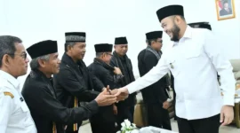 Wali Kota Padang Fadly Amran menerima audiensi pengurus LKAAM Kota Padang di Kediaman Resmi Wali Kota Padang, Rabu (9/9/2026). (Foto: Pemko Padang)