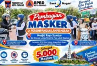BPBD Padang bersama Bank Nagari membagikan 5.000 masker di tiga titik untuk melindungi warga yang beraktivitas di luar ruangan.