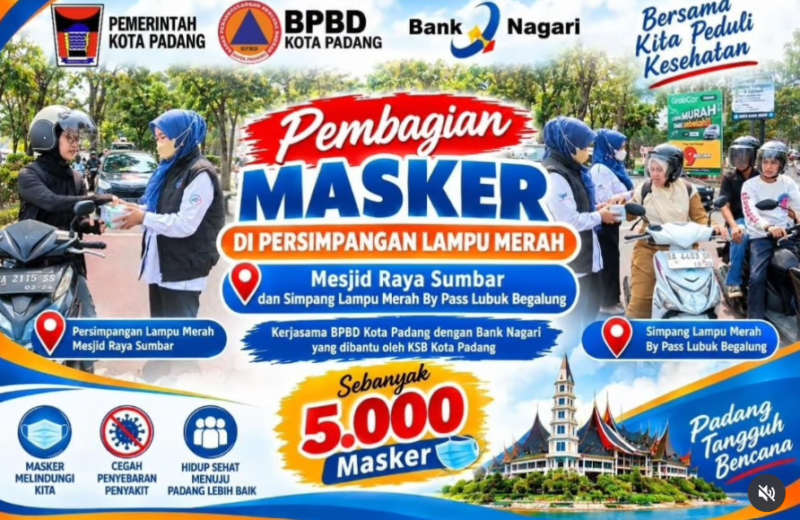 BPBD Padang bersama Bank Nagari membagikan 5.000 masker di tiga titik untuk melindungi warga yang beraktivitas di luar ruangan.