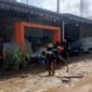 BPBD Padang mengirim personel dan relawan ke Solok untuk membantu penanganan banjir bandang dan mendukung proses pemulihan. (Foto: Pemko Padang)