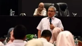 Ketua DPRD Sumbar Muhidi saat menghadiri Bimtek Peningkatan Kompetensi Guru PPPK 2026 bagi guru PPPK jenjang SMA, SMK, dan SLB, Rabu (16/9/2026). (Foto: Ist)