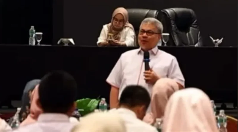Ketua DPRD Sumbar Muhidi saat menghadiri Bimtek Peningkatan Kompetensi Guru PPPK 2026 bagi guru PPPK jenjang SMA, SMK, dan SLB, Rabu (16/9/2026). (Foto: Ist)