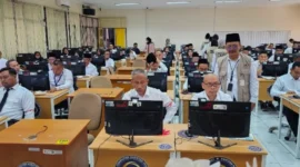 Para calon petugas haji mengikuti CAT PPIH 2027 secara serentak di 35 titik kantor BKN dan unit pelaksana teknis BKN di berbagai daerah. (Foto: Kemenhaj)