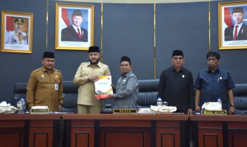 DPRD Padang Gelar Rapat Paripurna Penyampaian Pendapat Akhir Fraksi-fraksi Terhadap KUA-PPAS TA 2027.