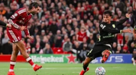 Dominik Szoboszlai membobol gawang Jan Oblak. (Foto: IG @liverpoolfc)