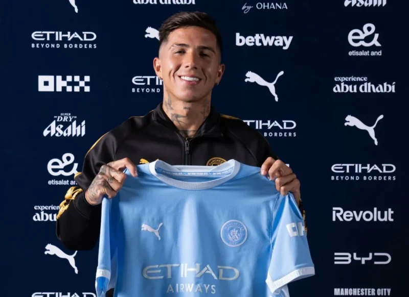 Enzo Fernandez resmi bergabung dengan Manchester City. (Foto: IG @mancity)