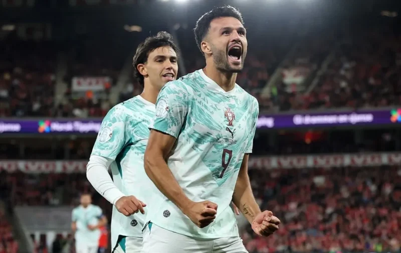 Goncalo Ramos melakukan selebrasi usai mencetak gol ke gawang Norwegia. (Foto: IG @uefaeuro)