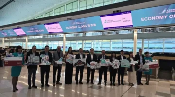 Greater Bay Airlines membuka rute Hong Kong-Surabaya. (Foto: Kemenpar)