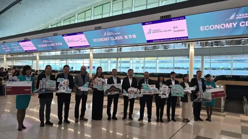 Greater Bay Airlines membuka rute Hong Kong-Surabaya. (Foto: Kemenpar)