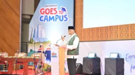 Gubernur Sumbar Mahyeldi saat menghadiri Pertamina Goes to Campus 2026 Regional Sumbar di Auditorium Unand, Jumat (4/9/2026). (Foto: ADPSB)