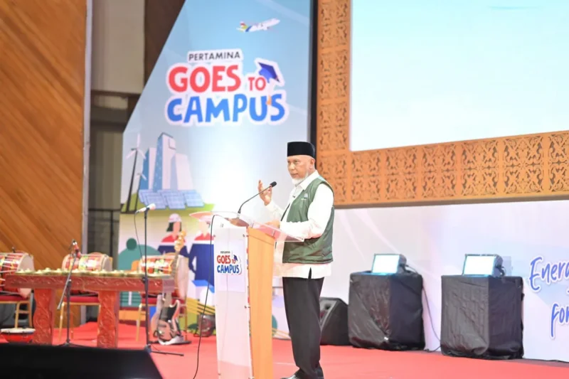 Gubernur Sumbar Mahyeldi saat menghadiri Pertamina Goes to Campus 2026 Regional Sumbar di Auditorium Unand, Jumat (4/9/2026). (Foto: ADPSB)