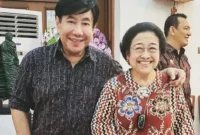 Guruh Sukarno Putra saat bersama Megawati Sukarno Putri. (Foto: IG @guruh_sukarno_putra)