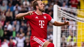 Harry Kane mencetak gol penentu kemenangan Bayern Munich atas Elversberg di Ursapharm Arena, Minggu (13/9/2026). (Foto: IG @fcbayern)