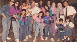 Hasil ubahan foto modern menjadi nuansa jadul bergaya 80-an dengan AI. 